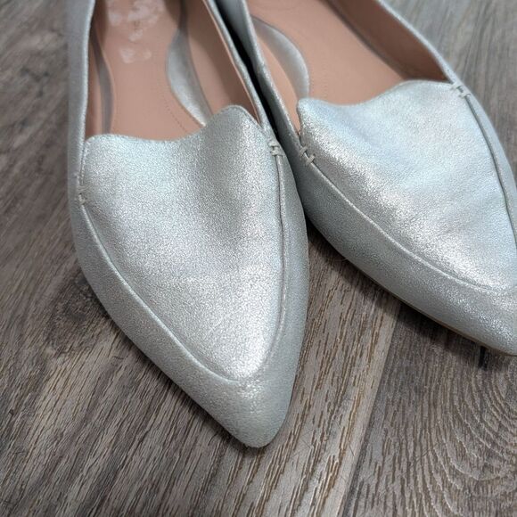 Taryn Rose Women's Faye Silver Leather  Slip On Point Toe Loafer Flats - Picture 2 of 4